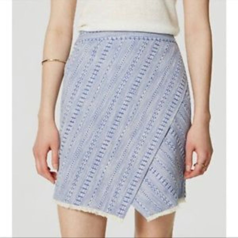 LOFT Women's Blue and White Fringe Tweed Wrap Skirt Size 0